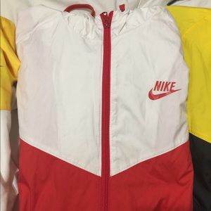 Nike Windrunner Size XL